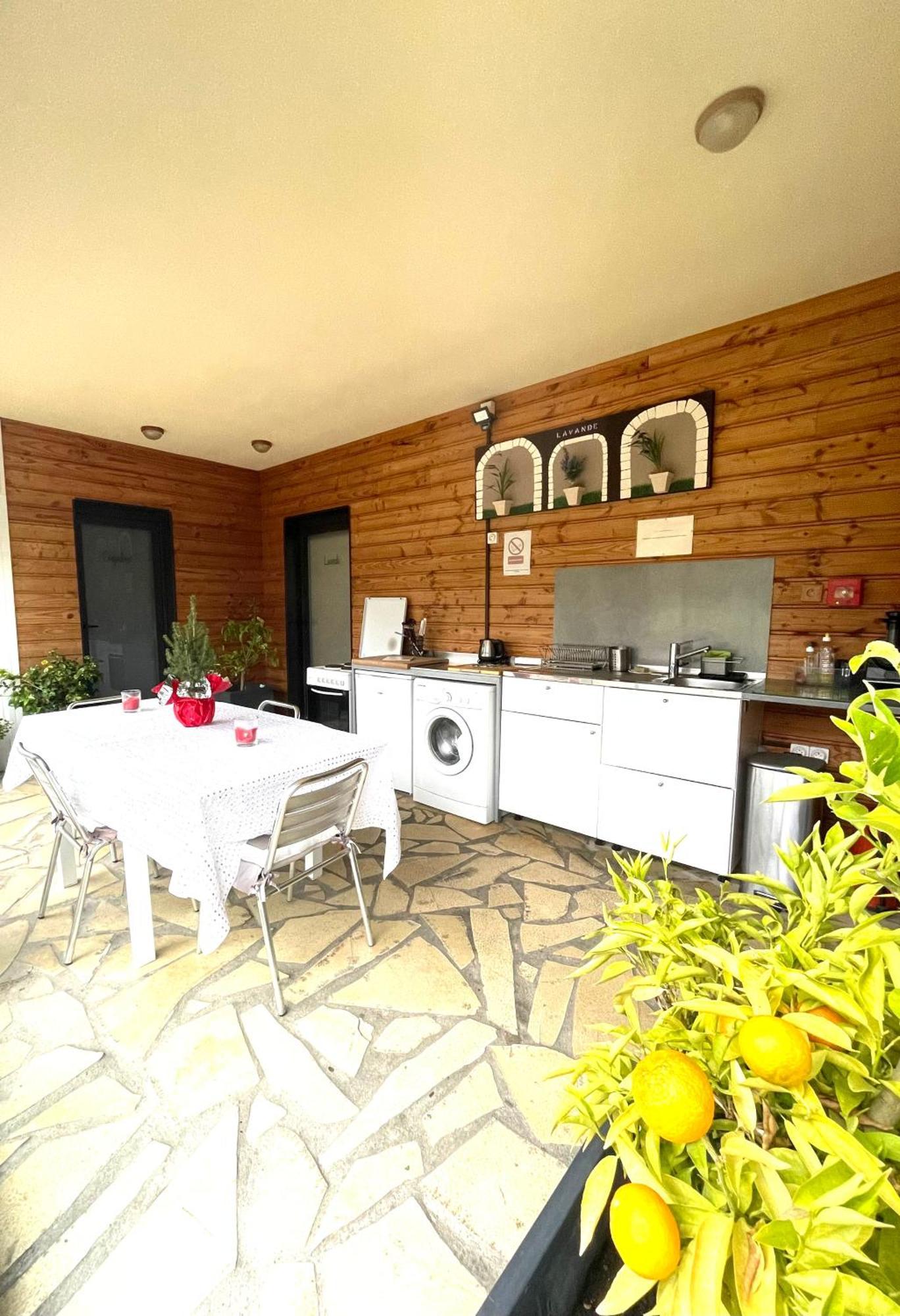 L'Etape Provencale Bed & Breakfast Cabries Exterior photo